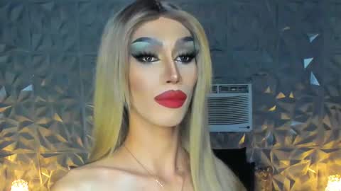 Snapshot of anitacruisze chatting on 01-10-25, 09:53 Miss Ann online show from 01-10-25, 09:53