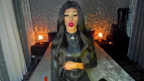 Snapshot of anitacruisze chatting on 01-27-25, 02:24 Miss Ann online show from 01-27-25, 02:24