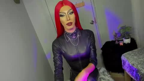 Snapshot of anitacruisze chatting on 09-10-25, 07:03 Miss Ann online show from 09-10-25, 07:03