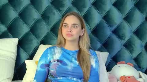 AnitaVenture online show from 10-01-25, 04:18