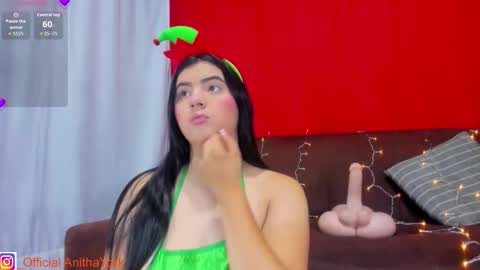 Snapshot of anithayork1 chatting on 12-05-25, 12:14 Anitha York online show from 12-05-25, 12:14