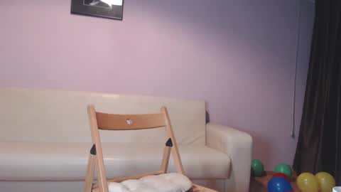 Snapshot of anittac14 chatting on 01-17-26, 07:28 Anitta online show from 01-17-26, 07:28