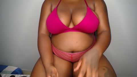 Snapshot of aniz65 chatting on 12-18-25, 01:22 aniz65 online show from 12-18-25, 01:22