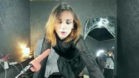 Angel online show from 06-18-26, 06:12