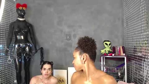 Hello My name is NaiaraPv is OPEN online show from 02-03-26, 02:55