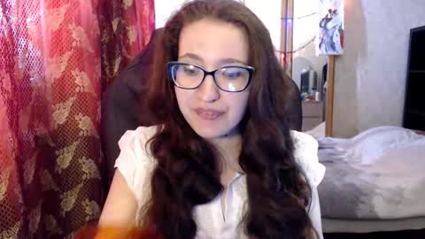 Snapshot of ankey_rayah chatting on 05-07-26, 08:31 Nameless online show from 05-07-26, 08:31