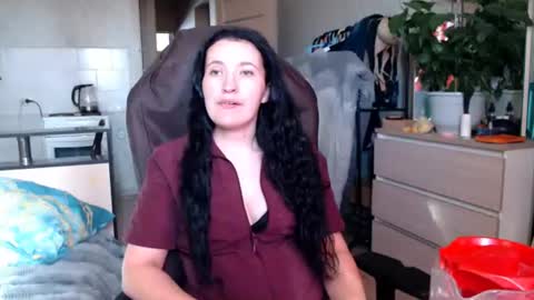 Snapshot of ankey_rayah chatting on 06-13-26, 11:52 Nameless online show from 06-13-26, 11:52