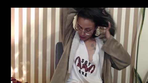 Snapshot of anmaadler chatting on 01-17-25, 12:53 Anma Adler online show from 01-17-25, 12:53