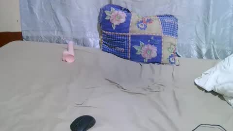 Snapshot of ann_keller chatting on 02-22-26, 02:15 ann_keller online show from 02-22-26, 02:15