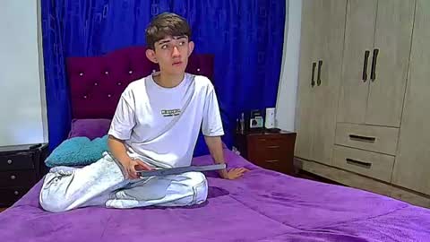 ann_twink online show from 06-11-26, 04:16