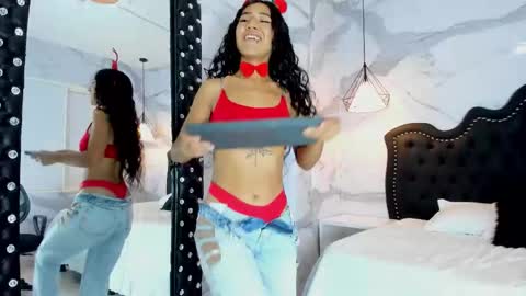 Ana  online show from 12-05-25, 04:14