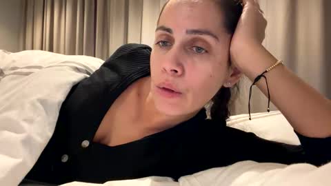 Anna online show from 11-07-25, 07:03