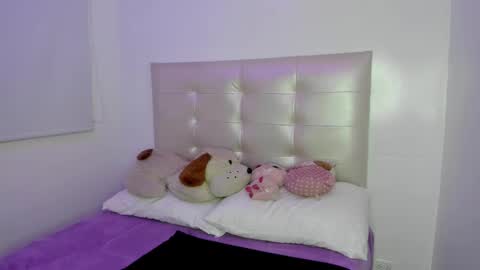 Snapshot of anna_blade_ chatting on 09-12-25, 02:28 ANNA online show from 09-12-25, 02:28