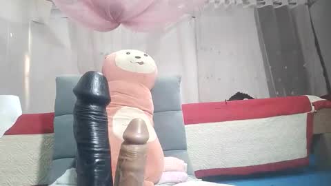 anna_ellen22 online show from 04-17-26, 07:00