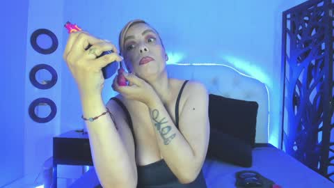 Snapshot of anna_stonne__ chatting on 01-22-25, 02:48 Anna online show from 01-22-25, 02:48