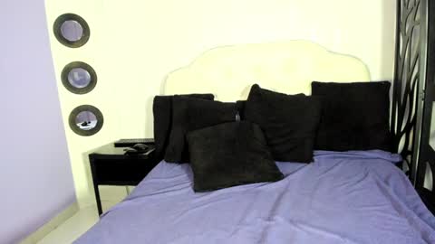 Snapshot of anna_stonne__ chatting on 02-07-25, 02:40 Anna online show from 02-07-25, 02:40