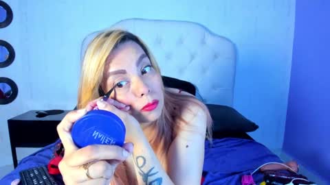 Snapshot of anna_stonne__ chatting on 03-04-25, 09:18 Anna online show from 03-04-25, 09:18