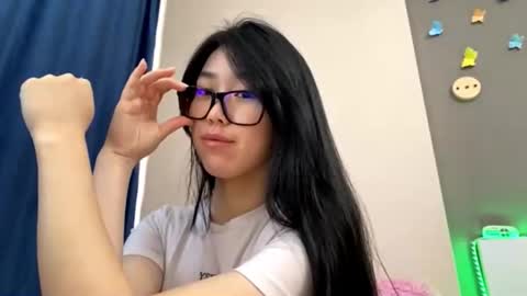 Snapshot of annabellegallego chatting on 10-16-25, 10:49 Aya online show from 10-16-25, 10:49