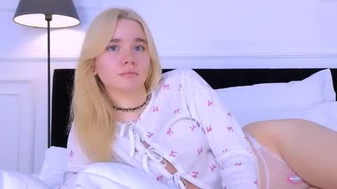 Snapshot of annabellelu chatting on 11-01-25, 05:53 AnnaBelle online show from 11-01-25, 05:53