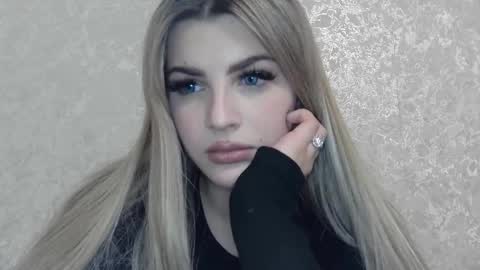 Snapshot of annabeth01 chatting on 11-11-25, 12:54 annabeth01 online show from 11-11-25, 12:54