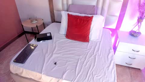 AnnaBrooks online show from 02-03-26, 06:22