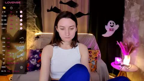 Snapshot of annacooleman_ chatting on 10-28-25, 02:15 Anna online show from 10-28-25, 02:15