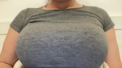annagal18 online show from 05-16-26, 07:56