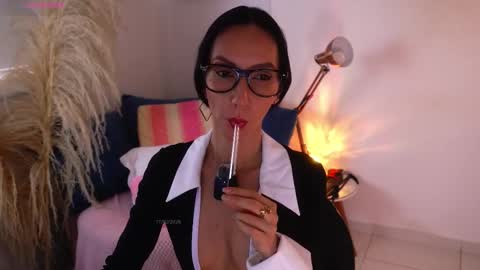 Snapshot of annakellergo chatting on 02-17-26, 07:53 Anna k online show from 02-17-26, 07:53