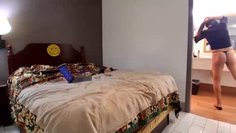 Anna Lee Cross online show from 03-01-26, 02:52