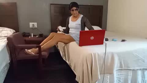 Anna Lee Cross online show from 04-23-26, 03:30