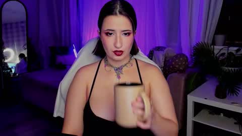 Snapshot of annalluring chatting on 09-15-25, 10:43 annalluring online show from 09-15-25, 10:43