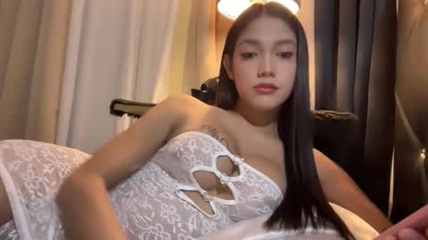 Snapshot of annalolaxoxo chatting on 01-10-26, 08:27 AshyElliston online show from 01-10-26, 08:27