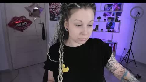 Snapshot of annanebula chatting on 10-18-25, 07:14 Anna online show from 10-18-25, 07:14