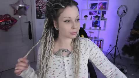 Snapshot of annanebula chatting on 11-15-25, 11:18 Anna online show from 11-15-25, 11:18