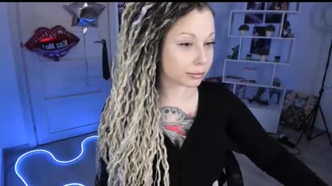 Snapshot of annanebula chatting on 02-18-26, 02:57 Anna online show from 02-18-26, 02:57