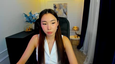 Snapshot of annareyli chatting on 09-14-25, 11:31 Anna online show from 09-14-25, 11:31