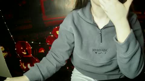 Bella online show from 10-11-25, 07:51