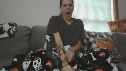 Snapshot of anne12369 chatting on 09-11-25, 11:32 anne online show from 09-11-25, 11:32