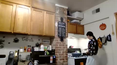 Snapshot of anne12369 chatting on 09-25-25, 11:52 anne online show from 09-25-25, 11:52