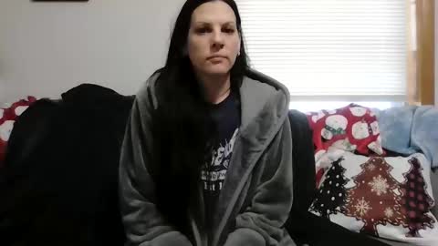 Snapshot of anne12369 chatting on 12-14-25, 02:44 anne online show from 12-14-25, 02:44