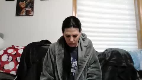 Snapshot of anne12369 chatting on 12-15-25, 01:37 anne online show from 12-15-25, 01:37