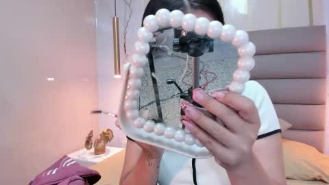 Anne online show from 10-18-25, 03:31