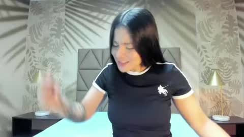 Anne online show from 06-30-26, 03:07