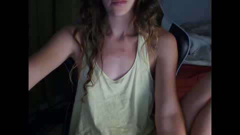 Snapshot of anneeeee8 chatting on 01-11-25, 12:22 Anne online show from 01-11-25, 12:22