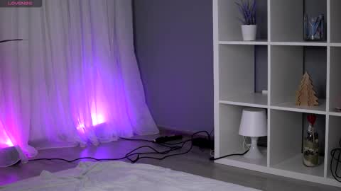 Snapshot of annefaris chatting on 03-12-26, 06:19 Anne online show from 03-12-26, 06:19