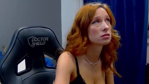 Snapshot of annehove chatting on 02-05-25, 03:55 Anne online show from 02-05-25, 03:55
