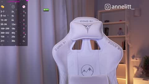 Snapshot of annelitt chatting on 12-21-24, 08:43 annelitt online show from 12-21-24, 08:43