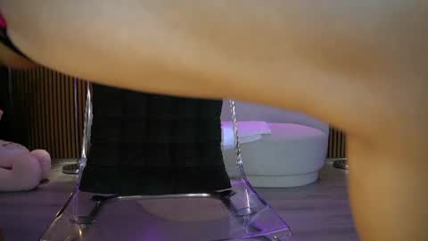 Snapshot of anneswhite chatting on 06-24-26, 04:00 Ana online show from 06-24-26, 04:00