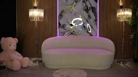 Snapshot of anneswhite chatting on 07-20-26, 10:39 Ana online show from 07-20-26, 10:39