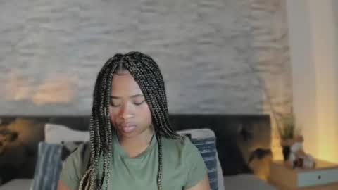 Snapshot of anneth__m chatting on 06-25-26, 07:40 Anneth online show from 06-25-26, 07:40
